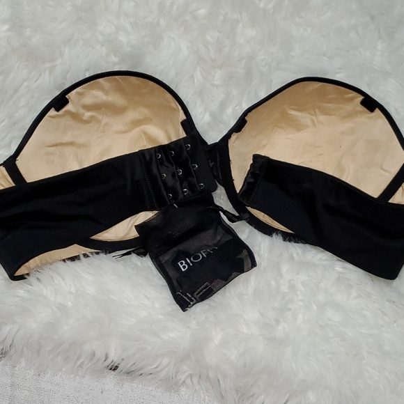 ‼️**2 for $50 VS Biofit Multi-Way Bra**‼️ - Picture 5 of 7